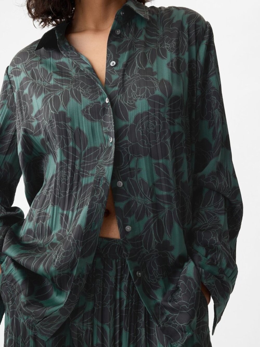 Gap Green Black Floral Satin Pleated Long Sleeve Oversized Boyfriend Shirt Small
